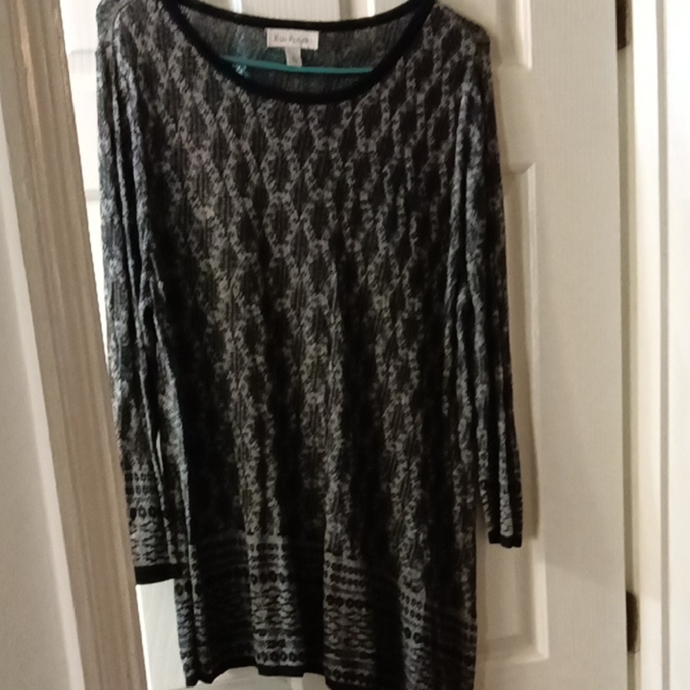 Kim Rogers Elegant Black and Gray Sweater
